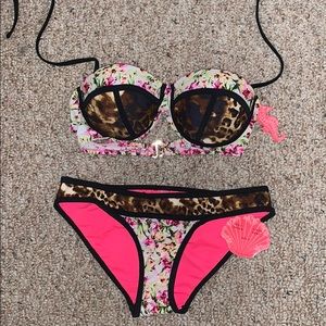 Women’s 2-Piece Swimsuit